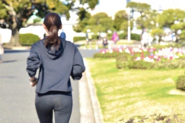 女性ランナー